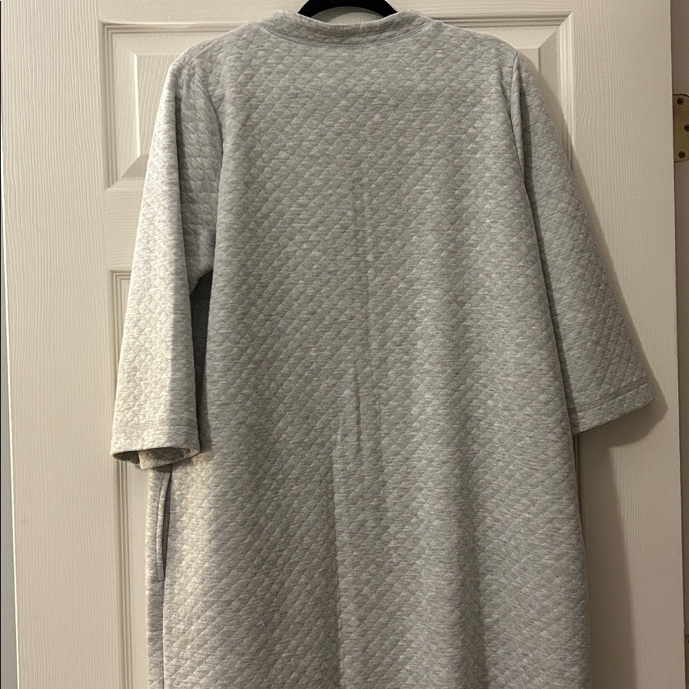 Ladies Knee-Length Bathrobe size Large - Picture 5 of 6